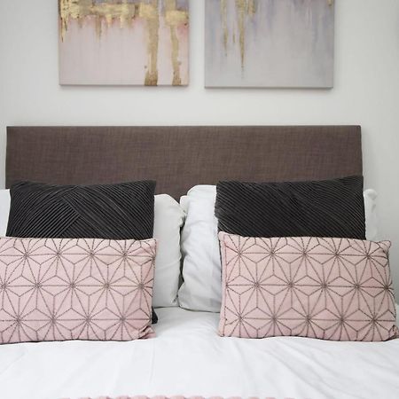Beachview By Mia Living Close To Beach, Free Parking, Modern 2 Bedroom Apartment 巴里 外观 照片