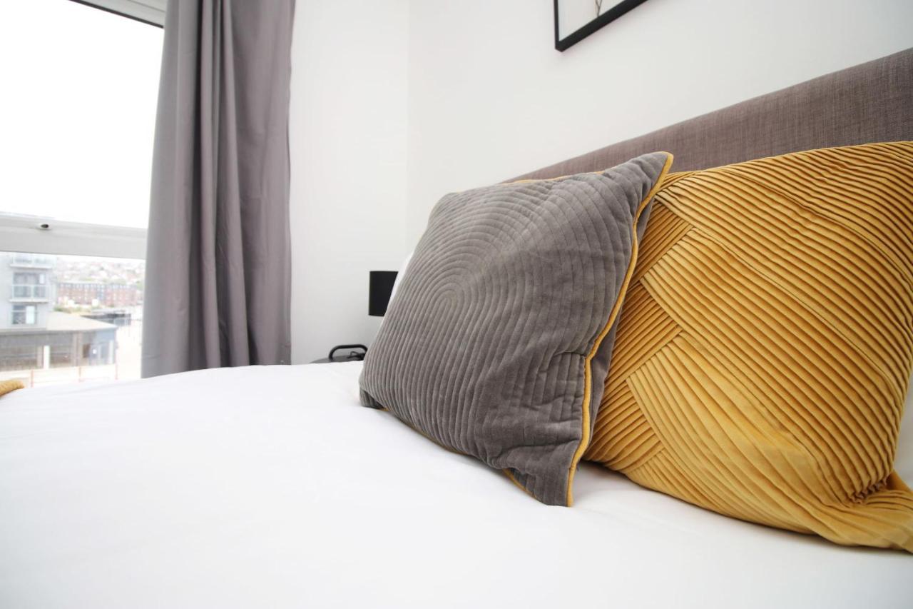 Beachview By Mia Living Close To Beach, Free Parking, Modern 2 Bedroom Apartment 巴里 外观 照片