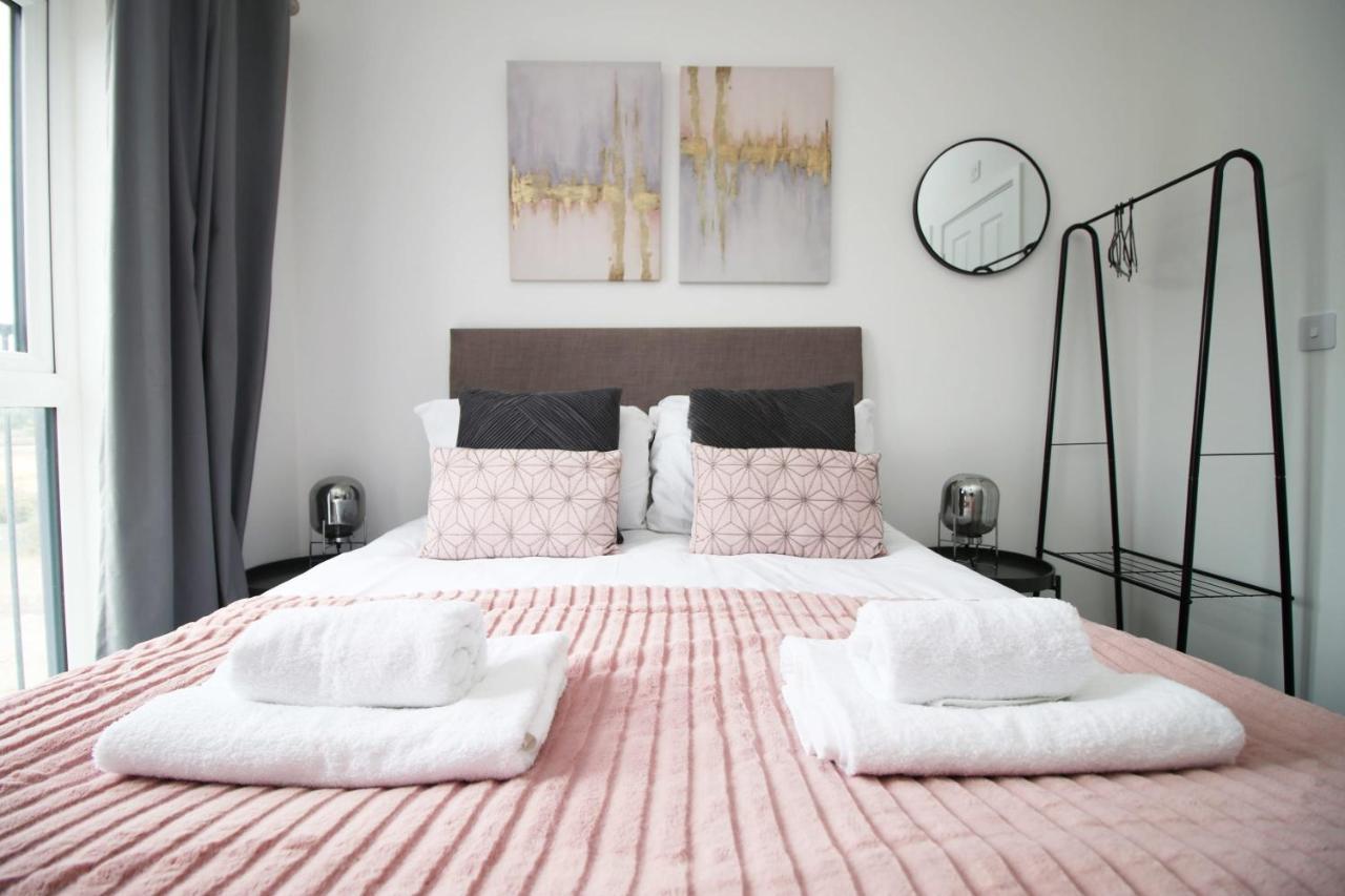 Beachview By Mia Living Close To Beach, Free Parking, Modern 2 Bedroom Apartment 巴里 外观 照片